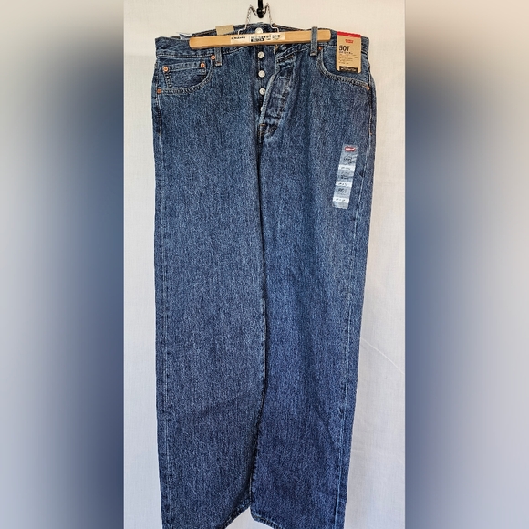 NWT Levi's Men's 501 Original Fit Jeans 35x32 - Picture 9 of 12